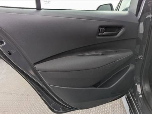 Used 2025 Toyota Corolla LE FWD image 16