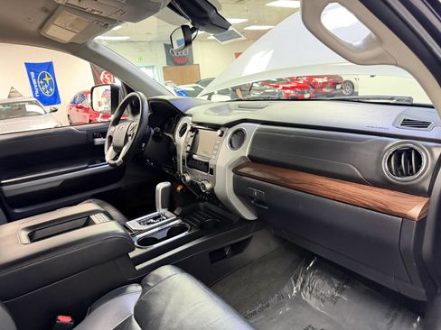 Used 2020 Toyota Tundra Limited w/ Limited Premium Package AWD/4WD image 26