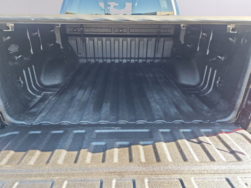 Used 2021 Chevrolet Colorado Z71 w/ Safety Package AWD/4WD image 33