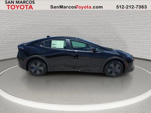 New 2026 Toyota Prius Plug-In Hybrid FWD image 4