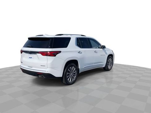 Used 2023 Chevrolet Traverse Premier FWD image 8
