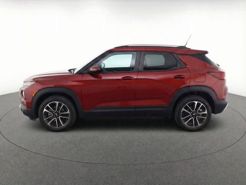 Used 2025 Chevrolet TrailBlazer LT FWD image 5