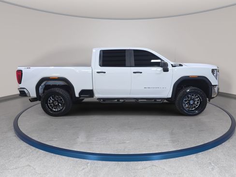 Used 2024 GMC Sierra 2500 Pro w/ Convenience Package AWD/4WD image 5
