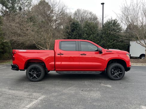 Used 2026 Chevrolet Silverado 1500 Custom Trail Boss w/ LPO, Dark Essentials Package image 10