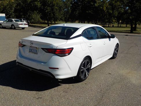 Used 2022 Nissan Sentra SR w/ Electronics Package image 5
