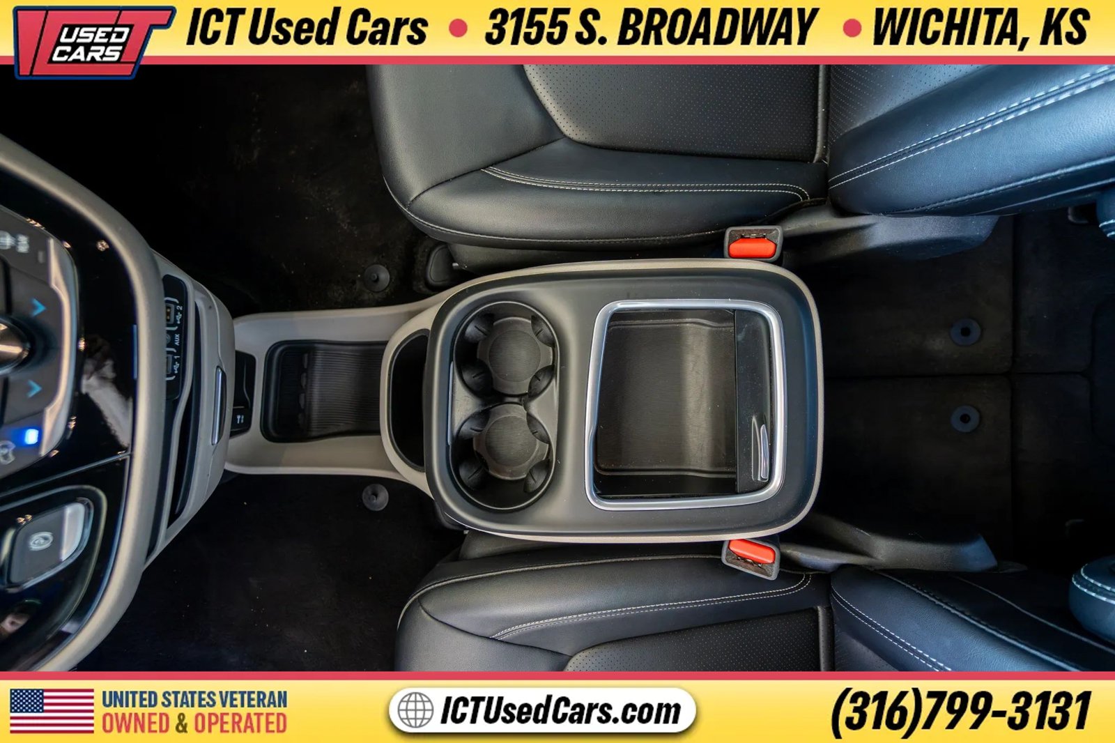 Used 2024 Chrysler Pacifica Touring-L FWD image 24
