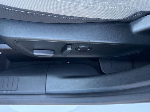 Used 2022 Ford Escape SE w/ SE Sport Appearance Package image 14