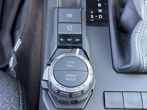 Used 2025 Toyota 4Runner SR5 AWD/4WD image 20