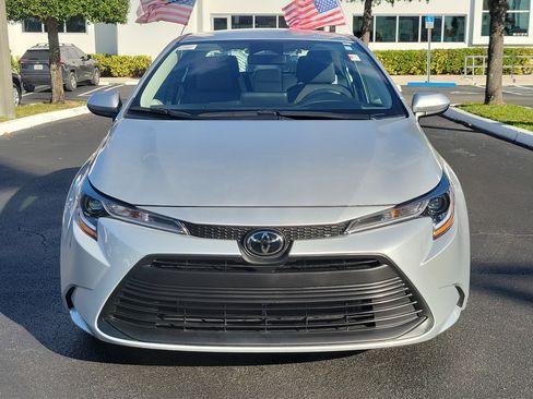 Used 2025 Toyota Corolla LE image 4