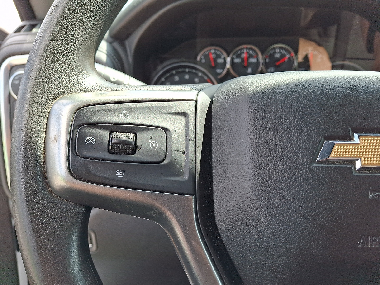 Used 2020 Chevrolet Silverado 1500 LT AWD/4WD image 20
