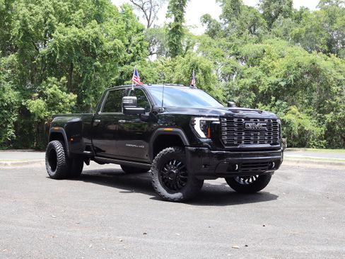 New 2026 GMC Sierra 3500 Denali Ultimate AWD/4WD image 2