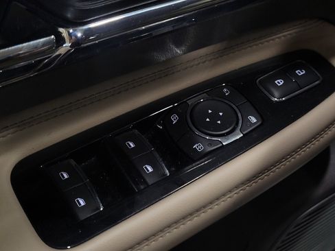 Used 2022 Lincoln Corsair AWD w/ Equipment Group 101A image 27