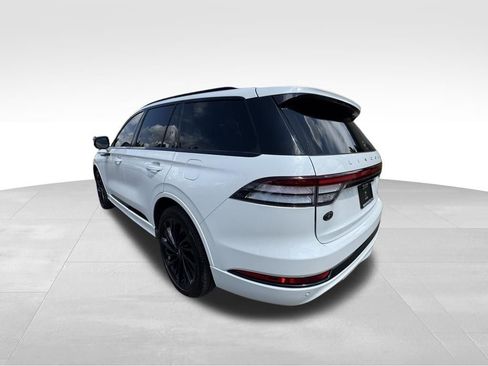 Used 2025 Lincoln Aviator Reserve w/ Jet Appearance Package AWD/4WD image 10