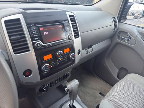Used 2015 Nissan Frontier SV w/ SV Value Truck Package AWD/4WD image 22