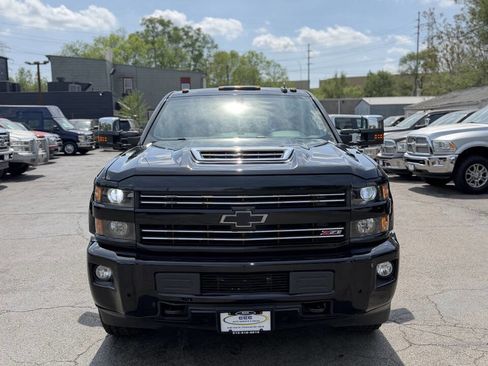 Used 2019 Chevrolet Silverado 3500 LTZ w/ Duramax Plus Package image 3