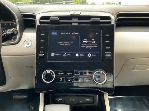 Used 2023 Hyundai Tucson SEL FWD image 11