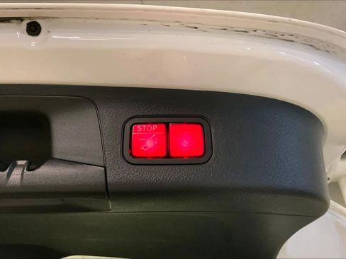 Used 2025 Mercedes-Benz GLA 250 4MATIC image 31