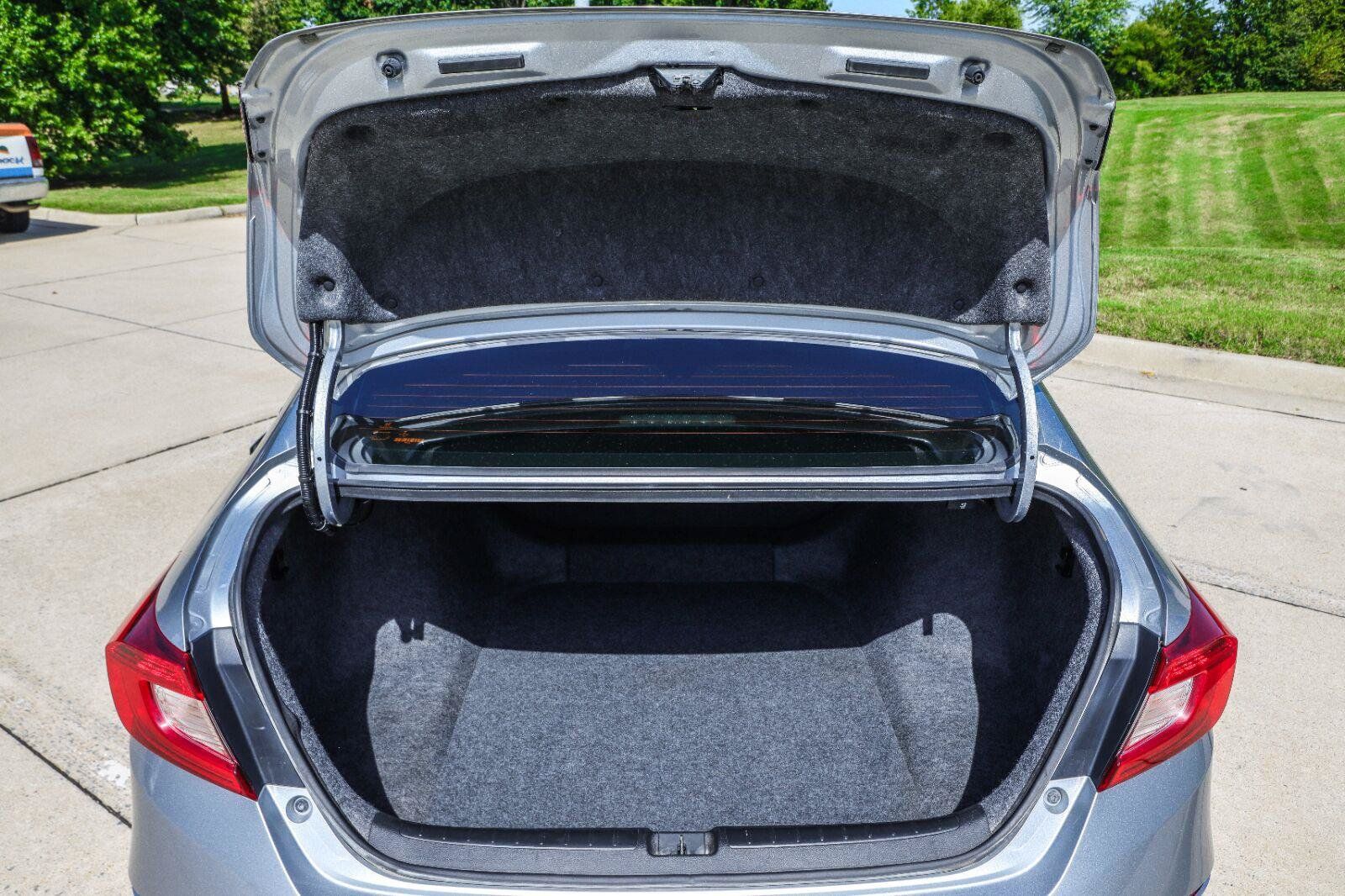 Used 2018 Honda Accord LX image 18