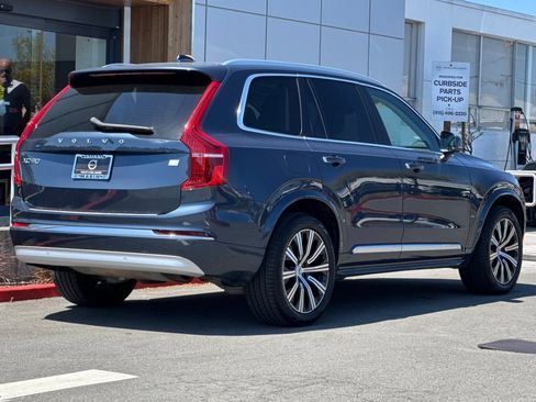 Used 2022 Volvo XC90 T8 Inscription w/ Advanced Package AWD/4WD image 2