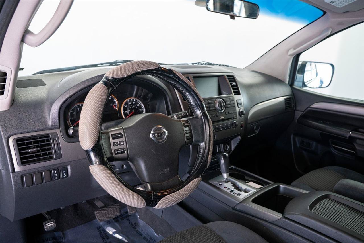 Used 2010 Nissan Armada SE AWD/4WD image 9
