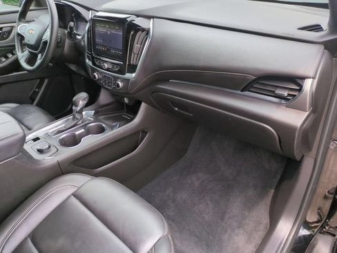 Certified 2023 Chevrolet Traverse LT AWD/4WD image 28
