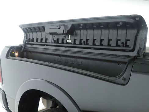 Used 2024 RAM 2500 Limited AWD/4WD image 25