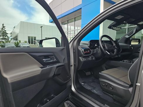 Used 2026 Chevrolet Silverado EV Trail Boss AWD/4WD image 22