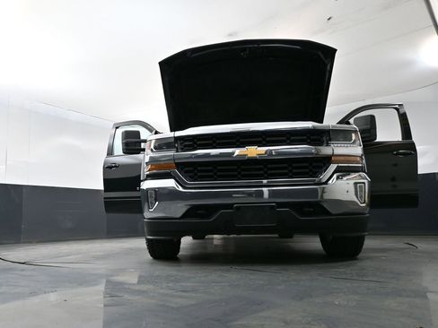 Used 2018 Chevrolet Silverado 1500 LT w/ All Star Edition AWD/4WD image 19