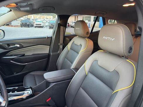 Used 2025 Chevrolet Trax ACTIV w/ Driver Confidence Package image 13