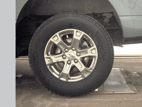 Used 2023 Ford F150 XLT w/ XTR Package image 12