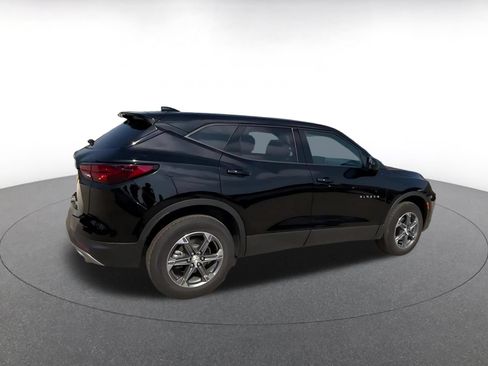 Used 2026 Chevrolet Blazer LT FWD image 12