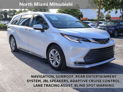 Used 2023 Toyota Sienna Limited FWD image 1
