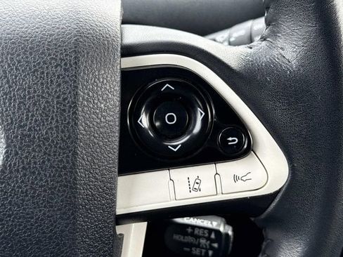 Used 2018 Toyota Prius Four Touring image 23