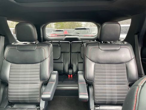 Used 2025 Ford Explorer ST-Line w/ Premium Package AWD/4WD image 39