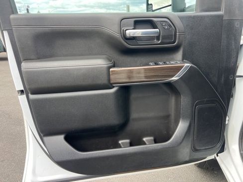 Used 2022 Chevrolet Silverado 2500 LT w/ Convenience Package image 28