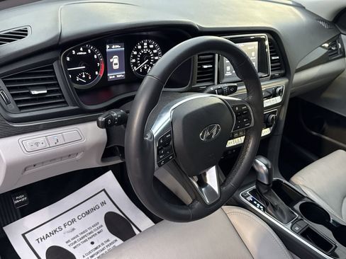 Used 2018 Hyundai Sonata Limited image 16