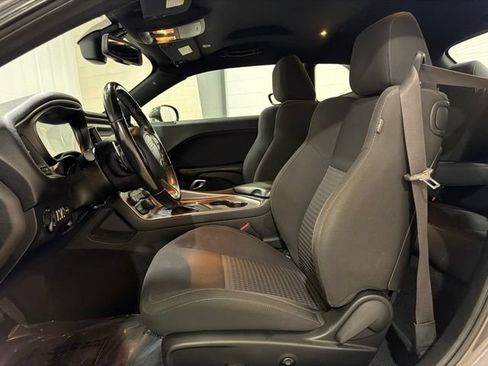 Used 2019 Dodge Challenger R/T RWD image 12