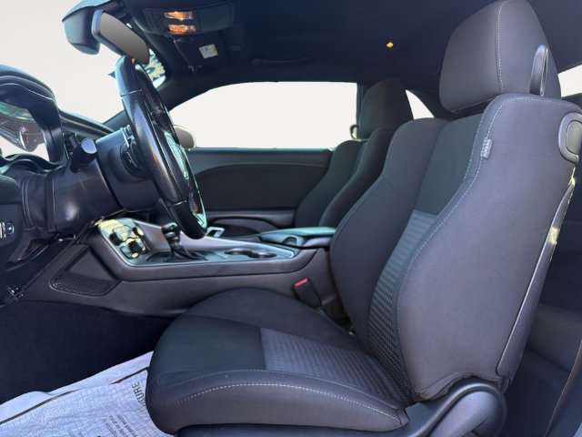 Used 2022 Dodge Challenger GT RWD image 9