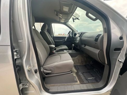 Used 2018 Nissan Frontier SV image 17