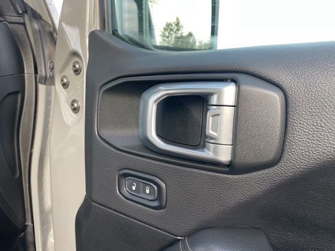 Used 2022 Jeep Wrangler Unlimited Rubicon w/ Trailer Tow Package image 41