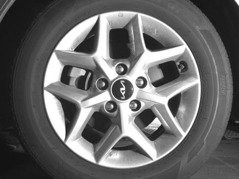 Used 2025 Kia Soul LX w/ LX Technology Package FWD image 12
