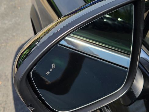 Used 2023 INFINITI QX60 Luxe w/ Vision Package image 18