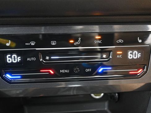 Used 2024 Volkswagen Tiguan SE R-Line AWD/4WD image 28