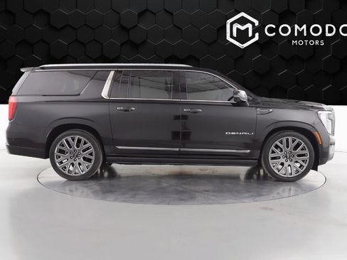 Used 2025 GMC Yukon XL Denali Ultimate image 2