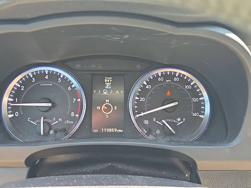 Used 2016 Toyota Highlander XLE FWD image 23