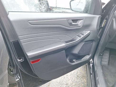 Used 2025 Ford Escape Active image 9