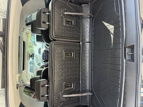 Used 2020 Chevrolet Traverse Premier w/ Redline Edition AWD/4WD image 23