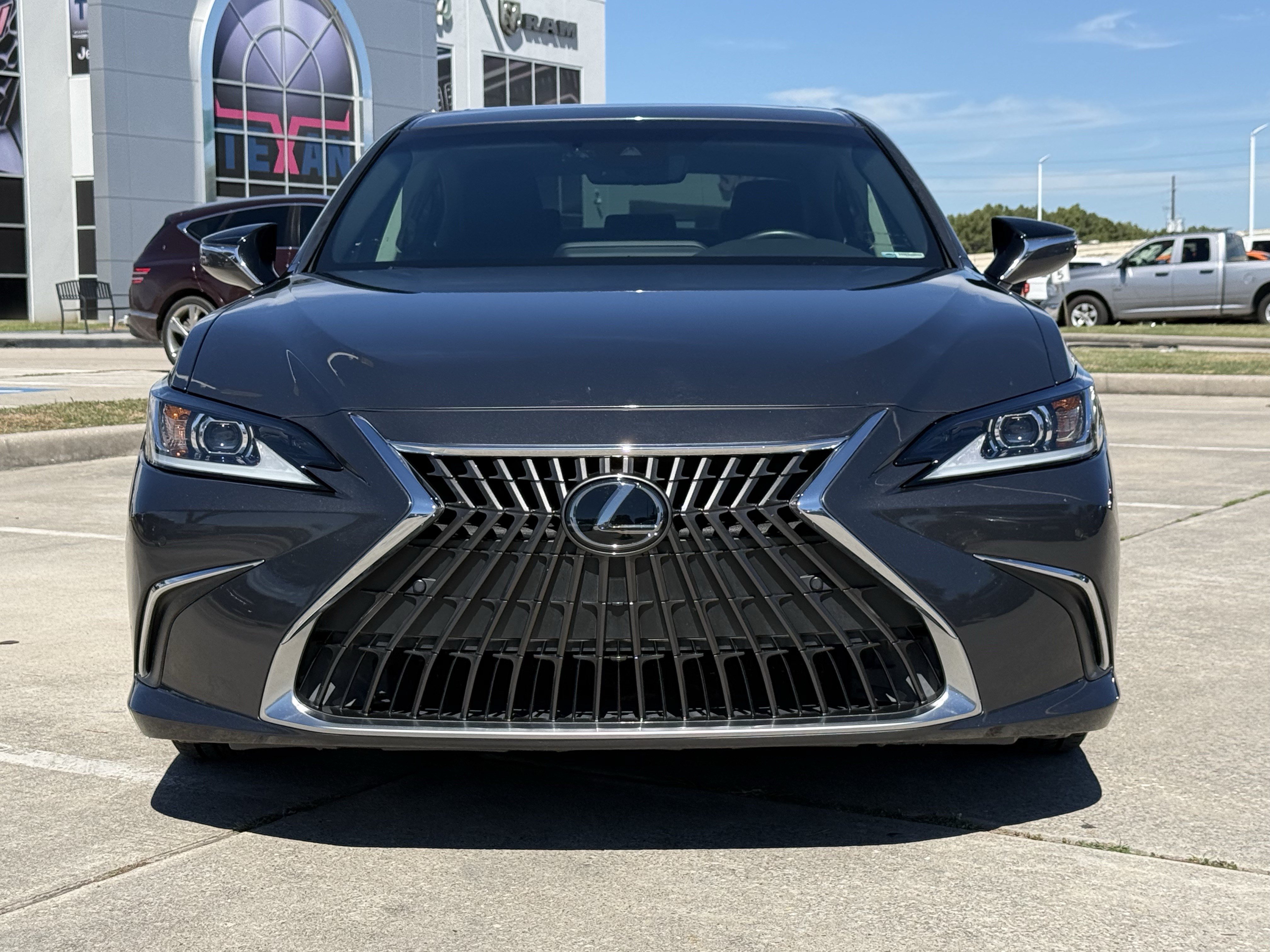 Used 2022 Lexus ES 350 w/ Premium Package FWD image 10