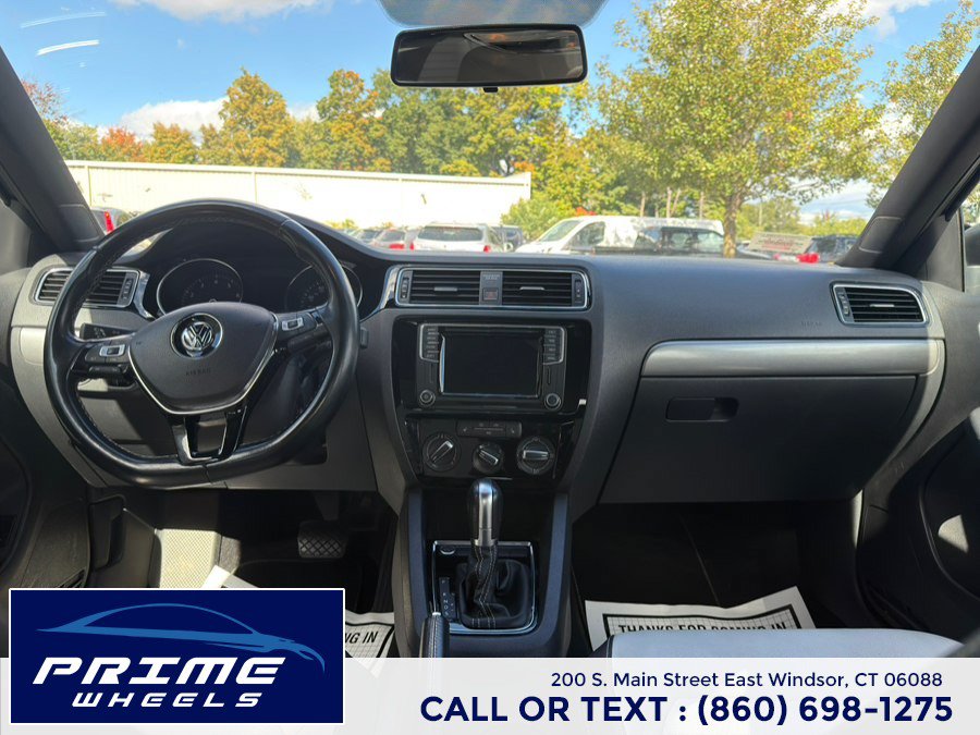 Used 2016 Volkswagen Jetta Sport FWD image 18