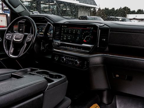 Used 2023 GMC Sierra 1500 SLE image 42